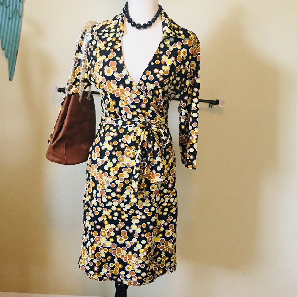 Lovely honey comb print wrap dress 